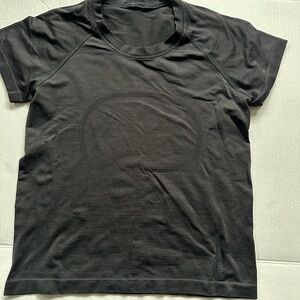 Lululemon Swiftely Tech Black T-Shirt- waist length